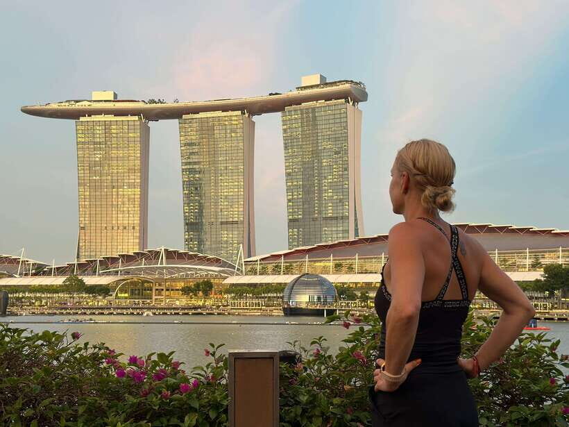 Singapore: Light to Night Bike Tour - Starting at Nicoll Highway MRT Station (CC5) Without the Headache