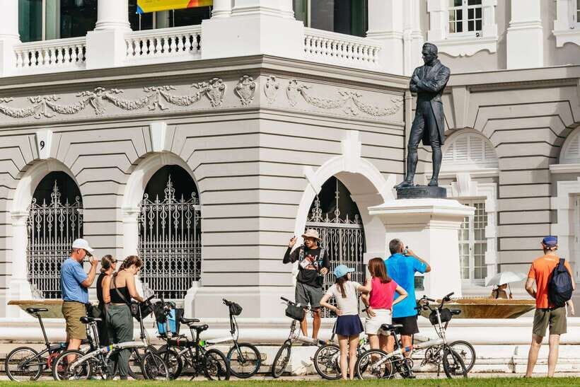 Singapore: Lion City Highlights Bike Tour - How the Ride Feels: Easy Pace, Safe Routes, and Frequent Photo Stops