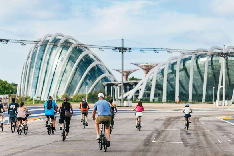 Singapore: Lion City Highlights Bike Tour - Kampong Glam: Where Culture Changes the Feel of the Streets