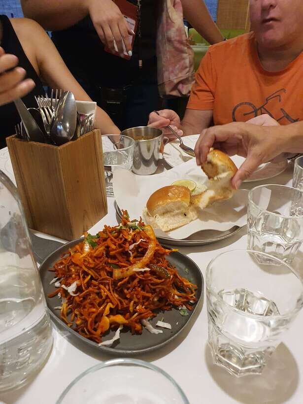 Singapore: Little India Hawker Street Food Tour - The guide makes or breaks it: praised for info, pacing, and Q&A