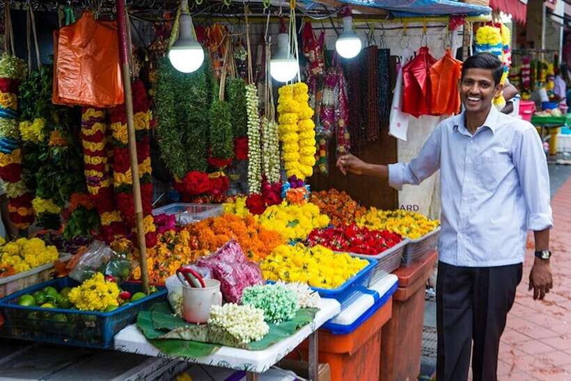 Singapore: Local Street Food Tasting Tour - Key things to know before you go