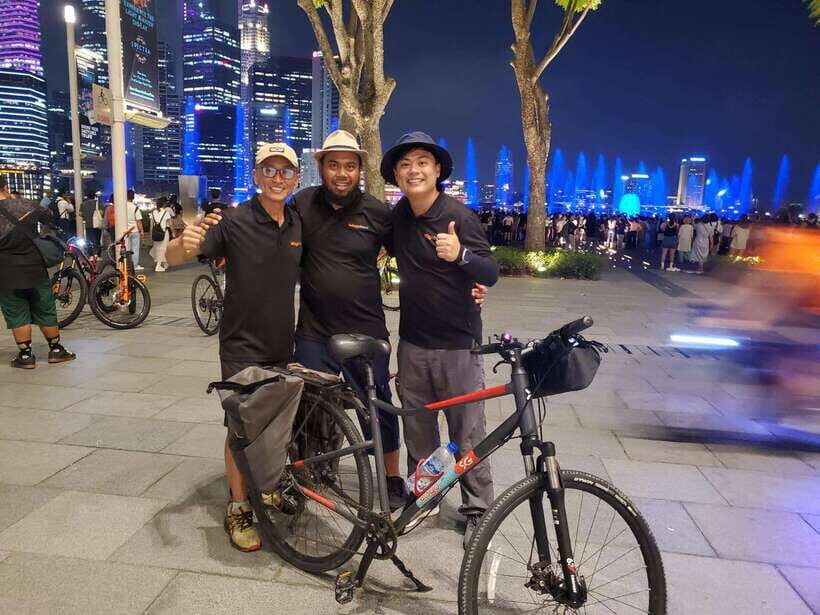Singapore: Marina Bay Night Tour by Bicycle - Key highlights you’ll actually feel during the ride