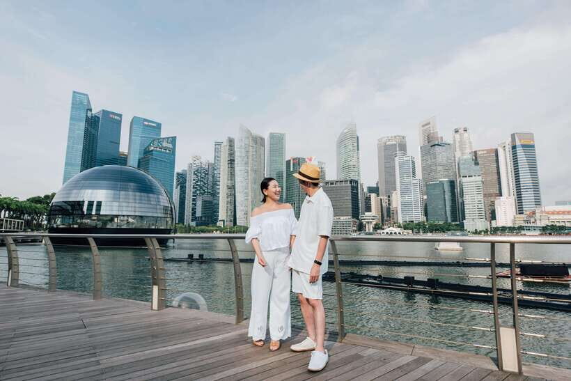 Singapore: Moments in the City Private Photography Session - Where to Meet: Marina Bay Sands Shoppes, Chanel Store (Level 1-59)