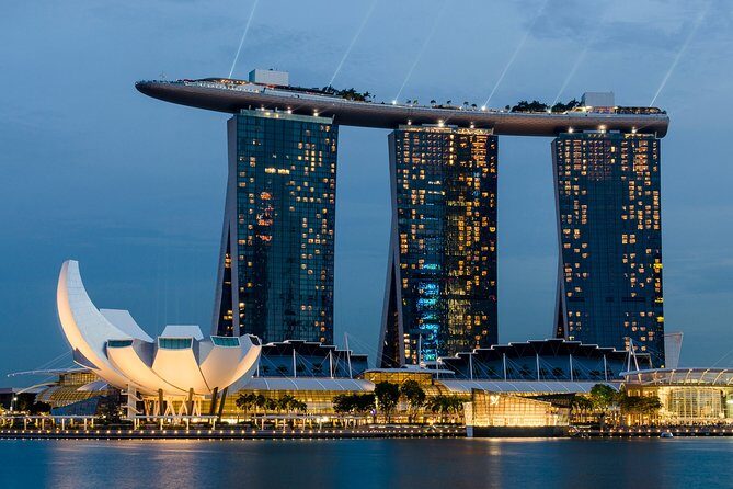 Singapore Photography Masterclass - Private Photography Lesson - Jubilee Bridge + Marina Bay: learn to read light across water