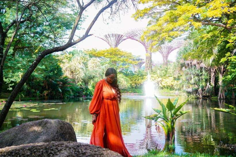 Singapore: Professional photoshoot at Gardens by the Bay - Who This Photoshoot Fits Best (Solo, Couples, Families)
