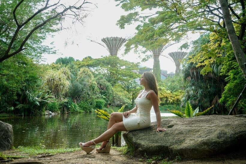 Singapore: Professional photoshoot at Gardens by the Bay - Should You Book This Gardens by the Bay Photoshoot?