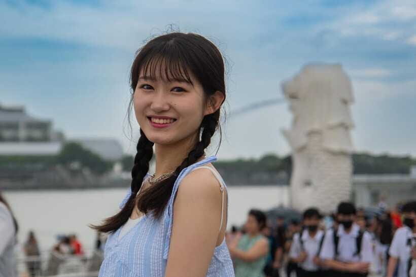 Singapore: Professional Photoshoot at Merlion Park - What “professional guidance” looks like in practice