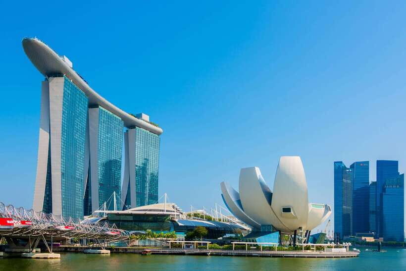 Singapore: Professional Photoshoot at Merlion Park - Price and value: $106 per group up to 8 people