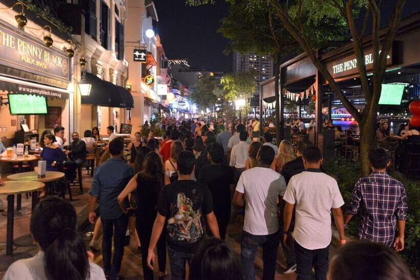 Singapore Pub Crawl - Party like a Local - Should you book the Singapore Pub Crawl?