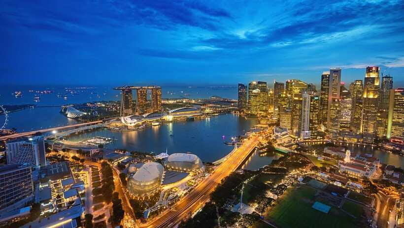 Singapore: River Cruise and Merlion Park Guided Tour - Marina Bay Sands Spectra Light Show: Ending With a Big Finale