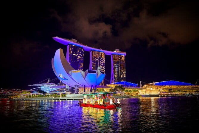 Singapore River Cruise Tour with E-Tickets - Marina Bay Sands skyline views: the “Singapore postcard” payoff