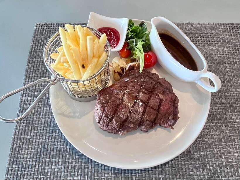 Singapore: Southern Island Cruise & Dining at Clubhouse - Clubhouse dining after sailing: how the set menu really works