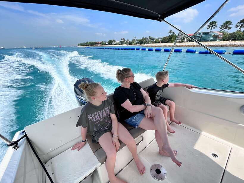 Singapore: Southern Island Speedboat Tour - The Speedboat Experience: Breeze, Noise, and Small-Group Control