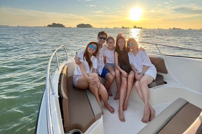Singapore Southern Islands Speedboat Guided Tour - Sentosa Cove to the Southern Islands in 45 Minutes