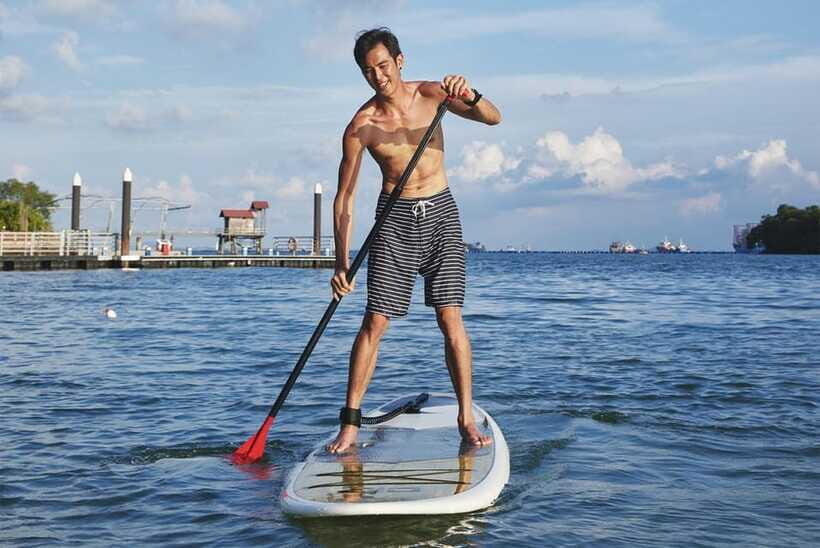 Singapore: Stand up Paddle board - Ola Beach Club Ticket - What the water and coastline feel like in practice