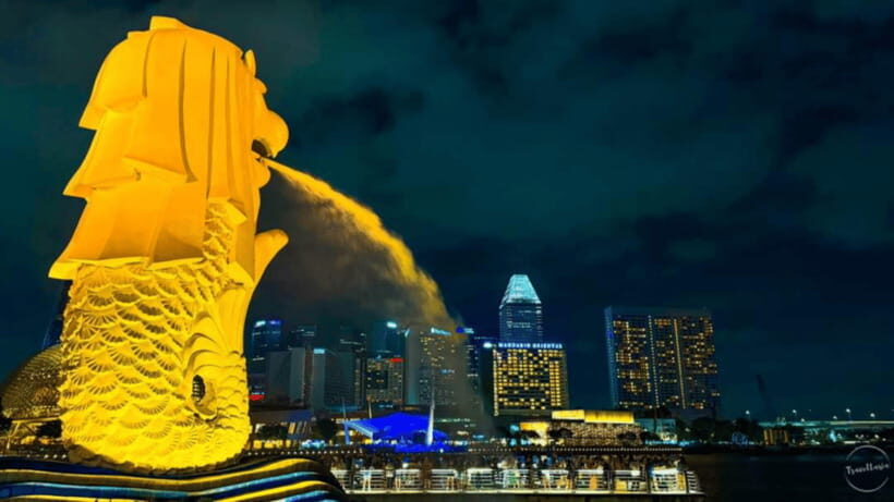 Singapore: Sunset River Cruise and Glittering Light Shows - Merlion Park from the water: a landmark that actually makes sense