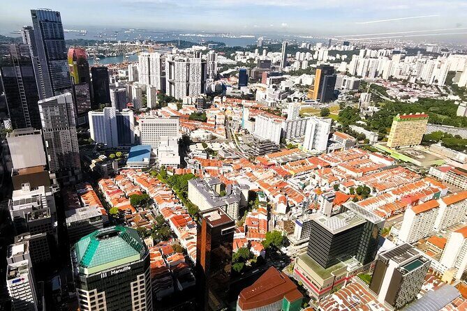 Singapore's Historic Chinatown Walking Tour with Lunch - Yueh Hai Ching Temple to Pekin Street: serenity, then schoolyard reality