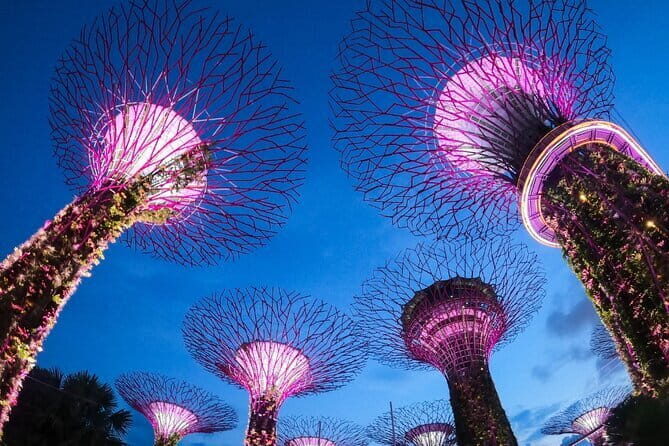 Singapore's Marina Bay Wonders and Heritage Tales, Chinatown - Marina Bay walk and Shoppes at Marina Bay Sands (Stop 4)
