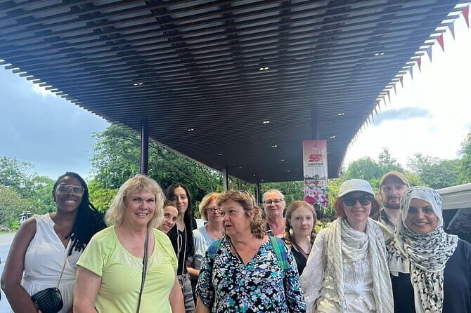 Small Group Singapore Morning City Tour with Gardens By The Bay - Thian Hock Keng Temple: old faith, careful restoration, real atmosphere