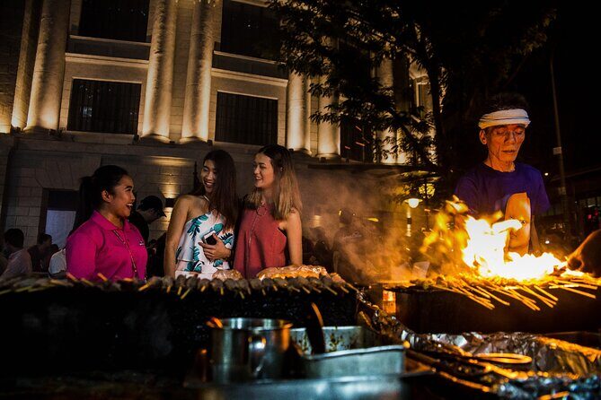 Small Group: Singapore Street Food & Night Tour with 9 tastings - A 3.5-hour plan for hawker food and river lights