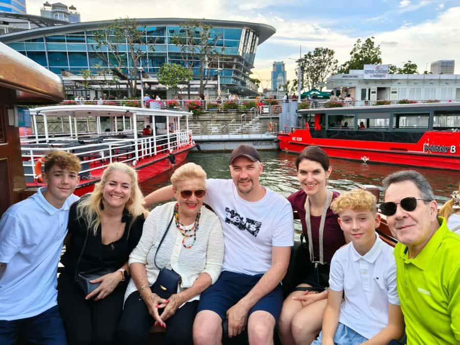 Spectra & Garden Rhapsody Shows with Singapore River Cruise - Optional End at Lau Pa Sat for Local Supper