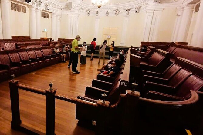 Splendour of Colonial Singapore Walking Tour with Lunch - Fullerton Shop (former General Post Office): heritage with a modern function