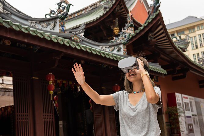 Streets Alive Singapore Walking Tour (Chinatown Edition) - Stop 3: Sago Lane’s story and the Buddha Tooth Relic Temple and Museum