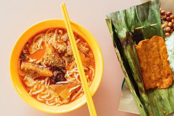 The Award-Winning PRIVATE Food Tour: 10 Tastings of 3 Cultures - Little India: Indian Breads, Curries, and Market Energy