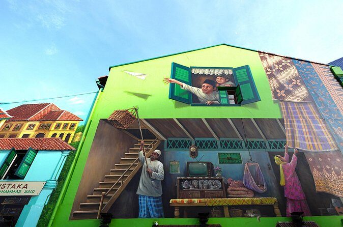 Thread of Faith and Fabric: Singapore Kampong Glam Walking Tour - Haji Lane vibes: lamps, carpets, and street-level culture