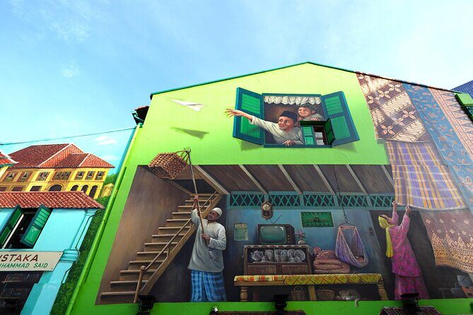 Thread of Faith and Fabric: Singapore Kampong Glam Walking Tour - Dessert ending: hospitality that tastes meaningful